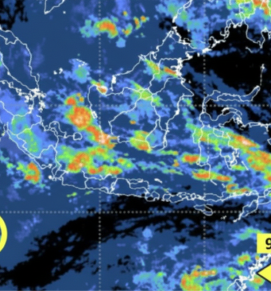gambar prediksi dari cuaca siklon 98