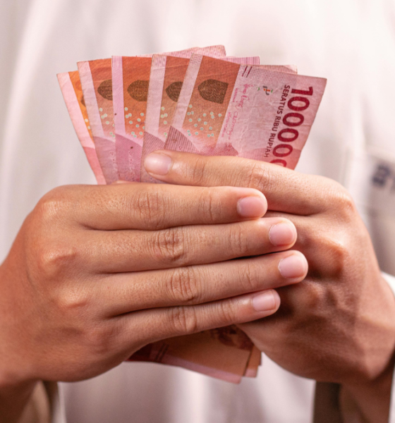 Cara cek bansos 2026 lewat HP di cekbansos.kemensos.go.id.