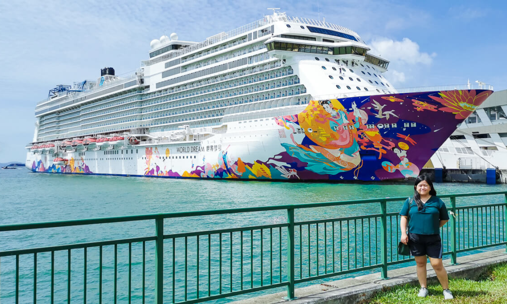 foto kapal pesiar genting dream