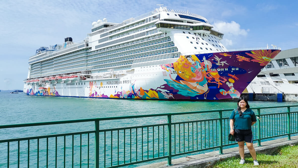 foto kapal pesiar genting dream