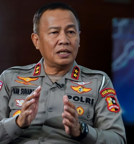 kokarlantas mengimbai pemudik