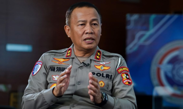 kokarlantas mengimbai pemudik