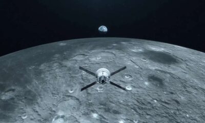 Eksplorasi Bulan Ilmuwan astronot Antariksa, Pesawat antariksa terbang di atas permukaan Bulan yang berkawah dengan latar belakang Bumi yang tampak dari kejauhan