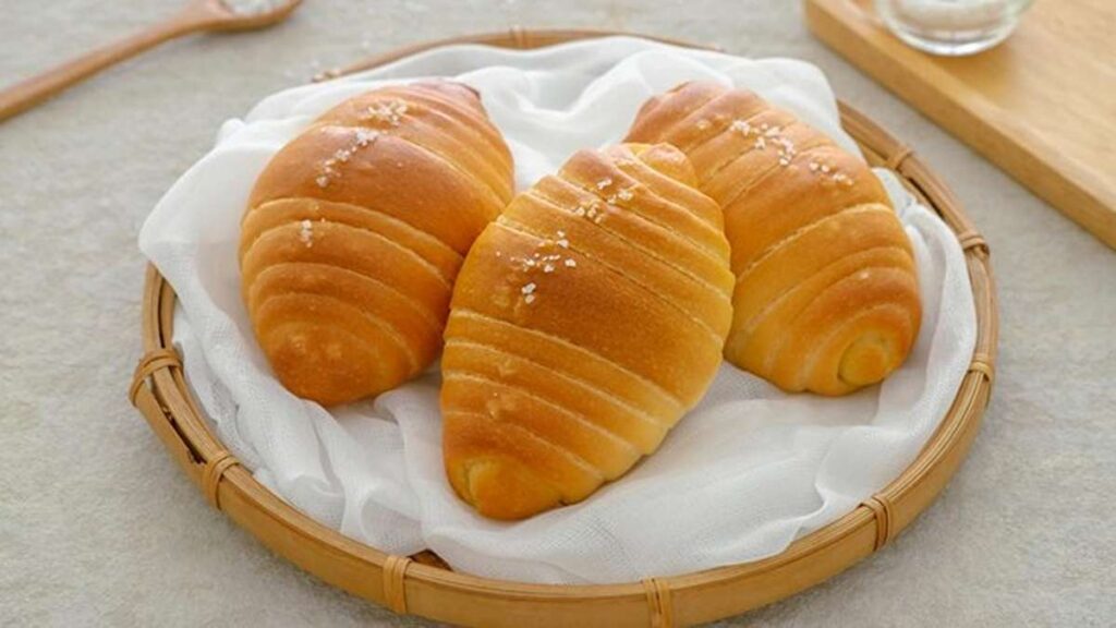 Sensasional! Rahasia Kelezatan Salt Bread Viral yang Bikin Ketagihan Banyak Orang 52 salt bread