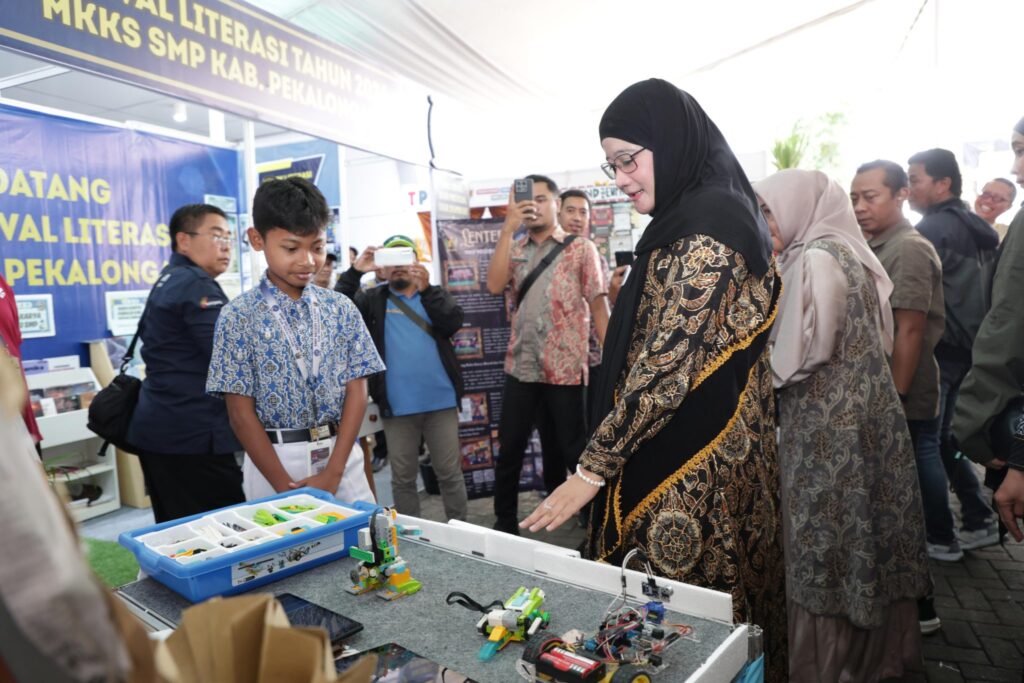 Inspiratif! Peran Literasi untuk Kembangkan Pemikiran Kritis Anak di Era Digital 53 IMG 20260820 WA0118 2048x1365 1