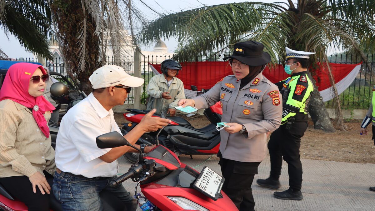 Aksi Nyata! Kapolres Ogan Ilir Bagikan Masker dan Imbau Cegah Karhutla 51 IMG 9520