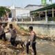 Mengerikan! Penemuan Potongan Tubuh Mutilasi di Kali Grogol Depok Buat Geger 63 anjing pelacak k9 dasa dikerahkan mencari kaki pria berinisial k 51 korban mutilasi di depok devidetikcom 1786088609041 169