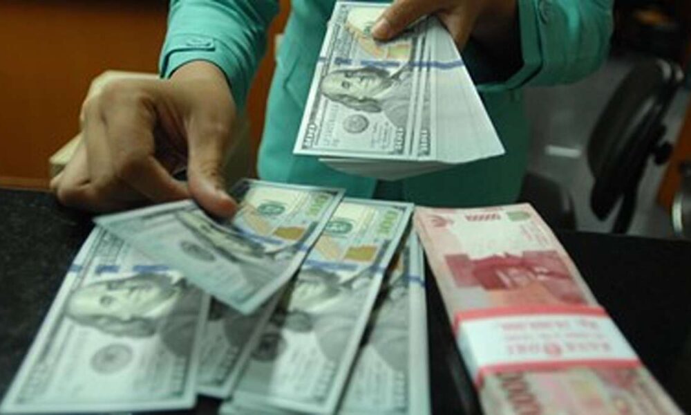 Rupiah Menanjak ke Level Rp17.695 per Dolar AS