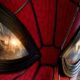 Film Spider-Man Brand New Day Resmi Siap 1 Minggu Geser Titanic 55 Film Spider-Man kembali Guncangkan Dunia, Close-up topeng Spider-Man dengan pantulan wajah seorang wanita dan lanskap kota di lensa matanya