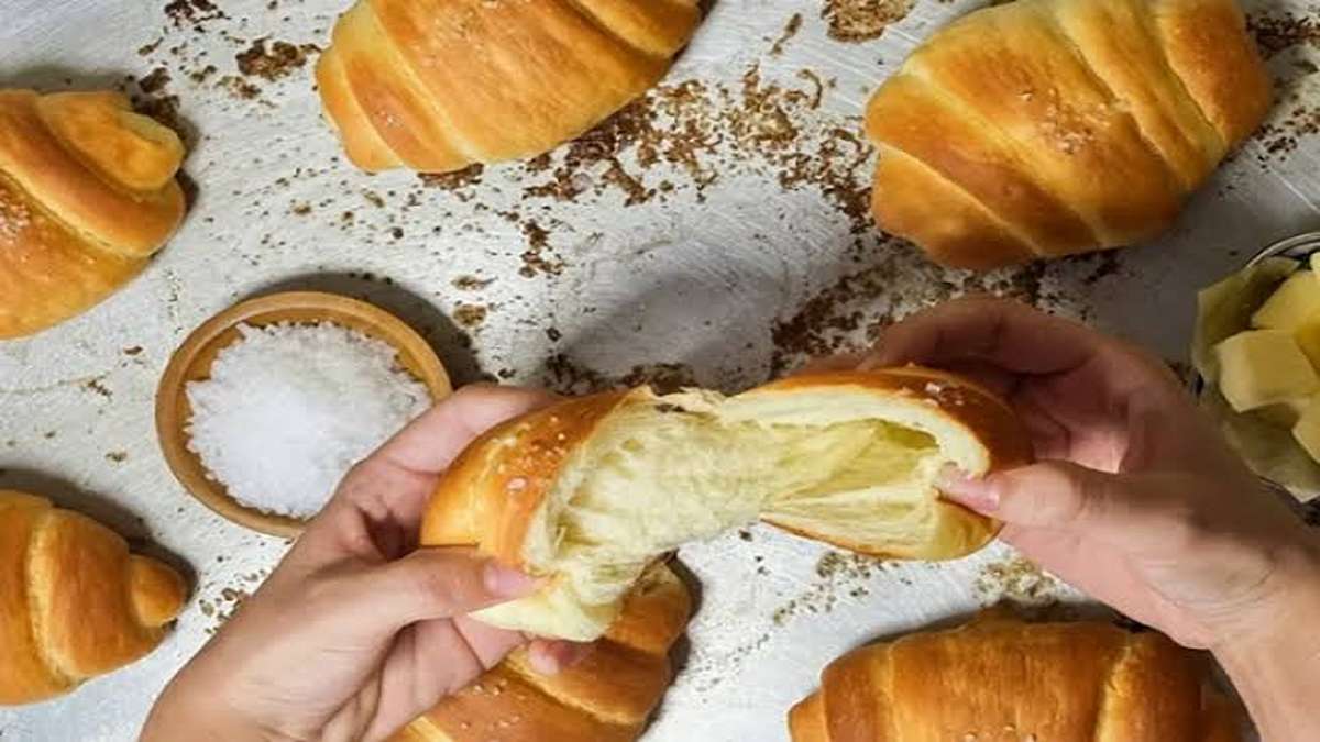 Sensasional! Rahasia Kelezatan Salt Bread Viral yang Bikin Ketagihan Banyak Orang 51 Rahasia Kelezatan Salt Bread Viral yang Bikin Ketagihan Banyak Orang