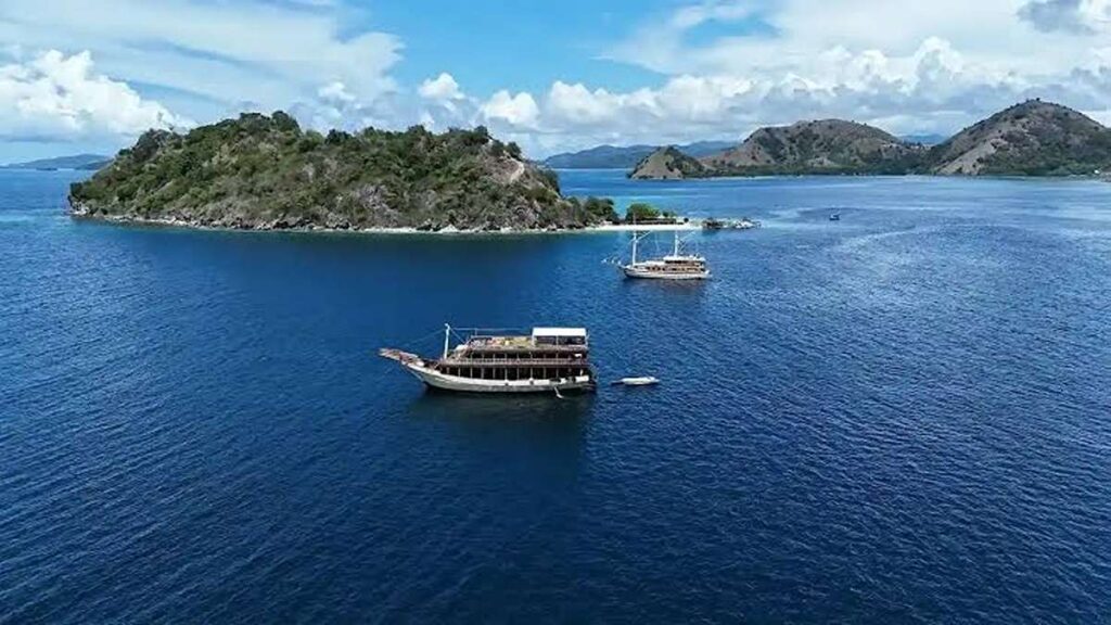 Panduan Wisata Nusantara, Memilih Momen Paling Pas Liburan ke Labuan Bajo 52 pemndangan