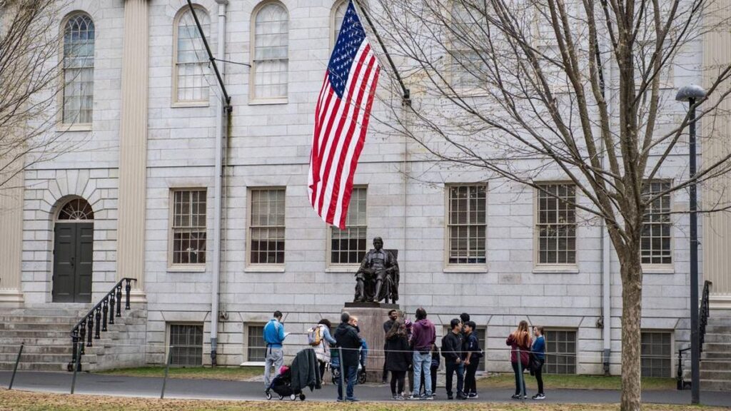 kampus universitas harvard