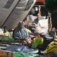 Korban Gempa Nagekeo Meninggal Akibat Asma, Warga mengungsi di dalam tenda darurat beratapkan terpal dengan alas tidur seadanya