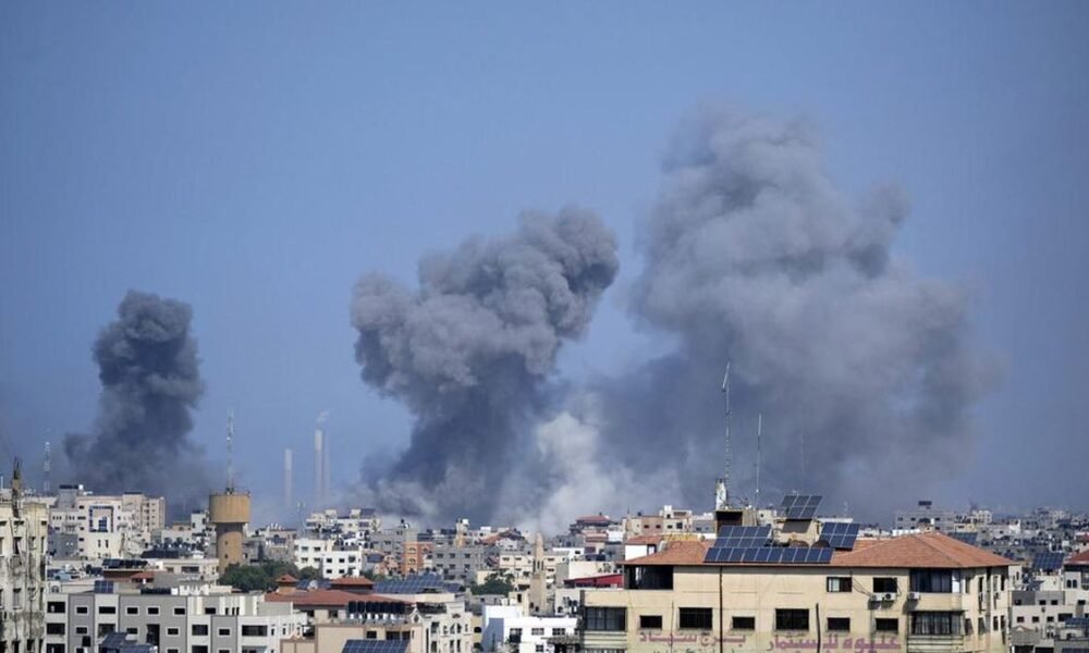 potret bom bom israel hantam gedung di gaza 2 169