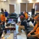 rapat tim sar gabungan yang akan mengerahkan tiga sru untuk memperluas pencarian korban kmp putri yasmin di perairan selat lombok jumat 148 4bxHY