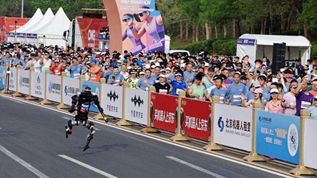 Canggih! China Bikin Robot Superman yang Mampu Melompat Setinggi 2 Meter 52 China Bikin Robot Superman yang Mampu Melompat Setinggi 2 Meter