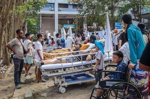 Mencekam! Antisipasi Gempa Susulan, RSUD Komodo Rela Rawat Pasien di Tenda 52 rs2