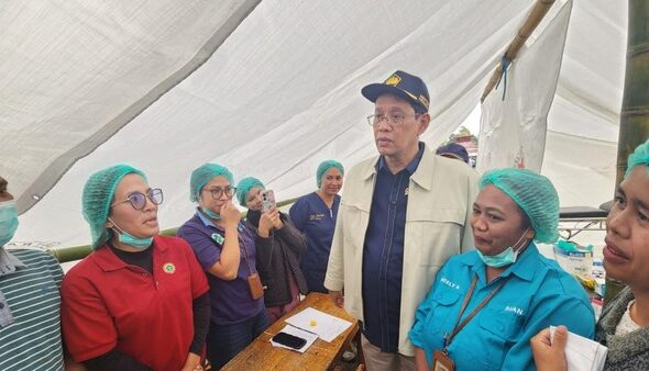 tinjau lokasi bencana gempa ntt purbaya bawa salam dari prabowo 1787126663240 169