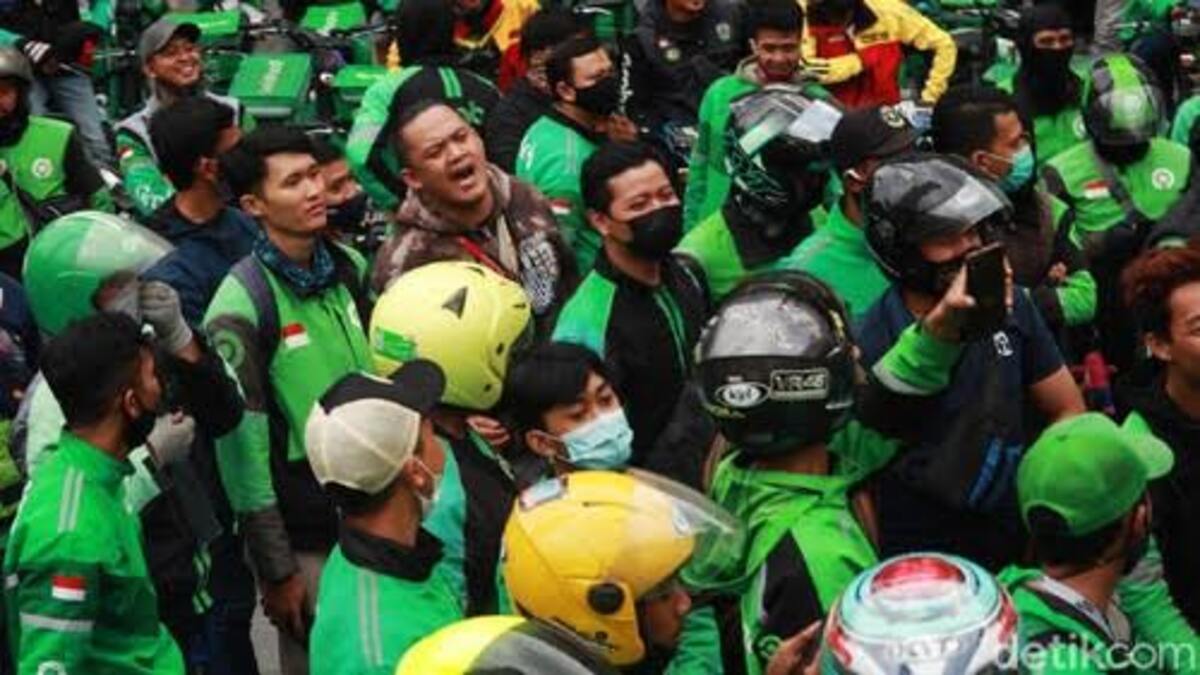 Pencipta Ojol PHK 3000 Orang 5 Fakta Tragis, Heboh, & Mengejutkan! 53 1000027484