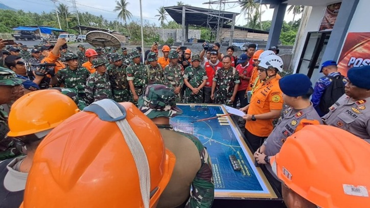 69ffda6bc70ed operasi hari ketiga pencarian pendaki yang hilang di gunung dukono dilanjutkan difokuskan di sekitar bibir gunung 1265 711