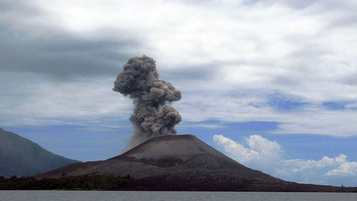 Tragedi 5 Jurnalis Hilang Kontak Saat Liput Erupsi Anak Krakatau 52 Tragedi 5 Jurnalis Hilang Kontak Saat Liput Erupsi Anak Krakatau