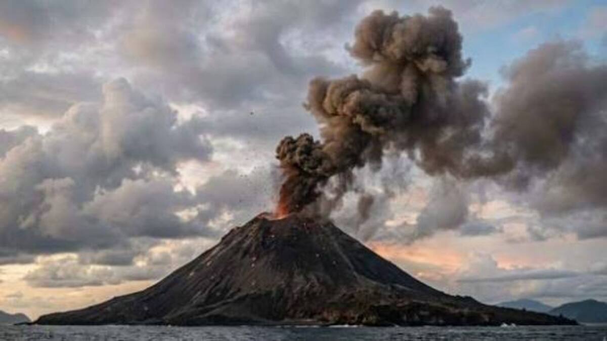 Dahsyat! Gunung Anak Krakatau Erupsi Lagi Pagi Ini, Semburkan Abu Vulkanik 53 IMG 0978