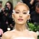 Mengharukan! Spektakuler dan Penuh Air Mata, Konser Terakhir Ariana Grande Pecah Sebelum Hiatus 64 ariana grande