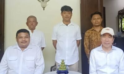 dpp pdi perjuangan secara resmi memecat kader dpc pdip surabaya achmad hidayat dari keanggotaan partai pemecatan ini buntut hi 1789352940747 169
