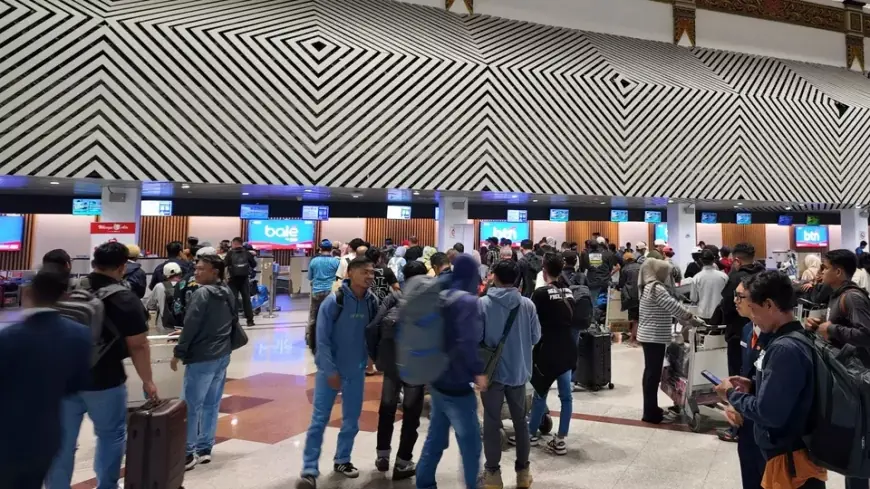 Erupsi Anak Krakatau 54 Jadwal Bandara Juanda Batal Darurat 53 Erupsi Anak Krakatau 54 Jadwal Bandara Juanda Batal Darurat