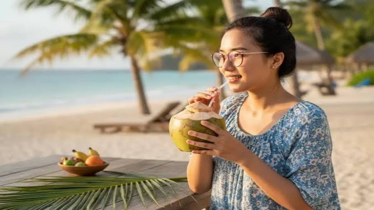 Batas Konsumsi Minum Air Kelapa Setiap Hari Agar Tetap Sehat