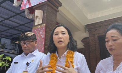 wakil menteri pppa veronica tan saat ditemui di kantor perbekel dangin puri kaja denpasar bali selasa 2752025 foto rizki setyo 1748327286410 169